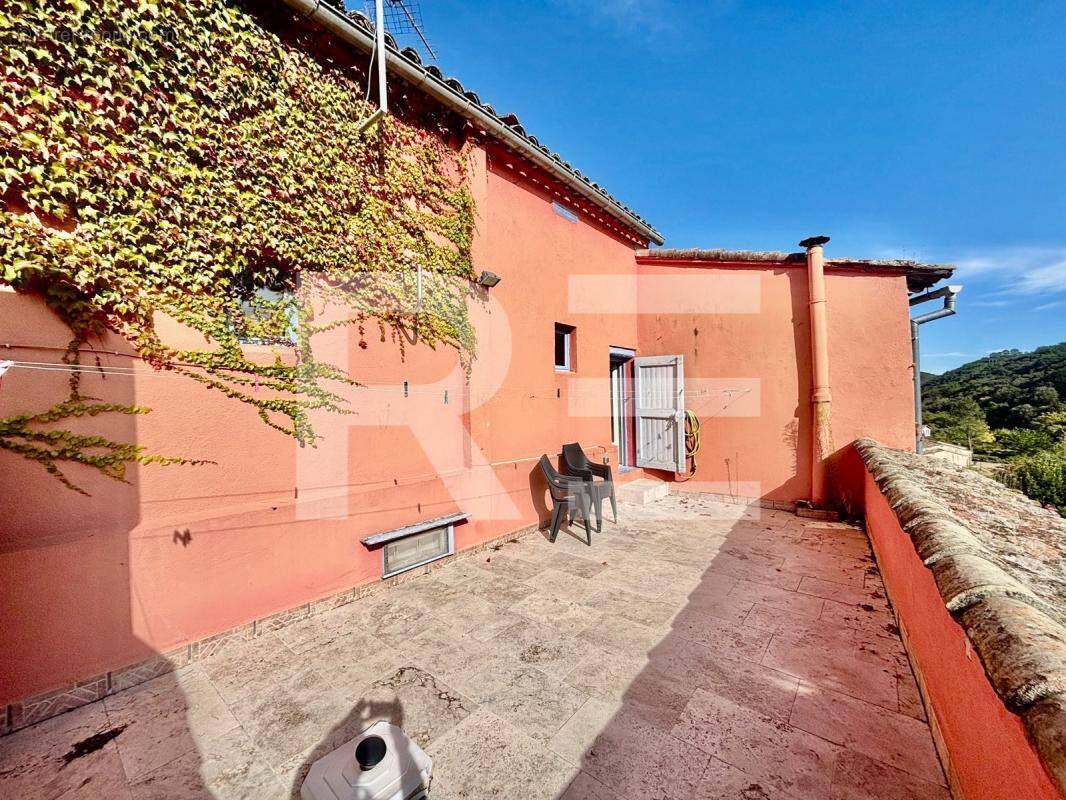 Maison à SAINT-JEAN-DU-PIN