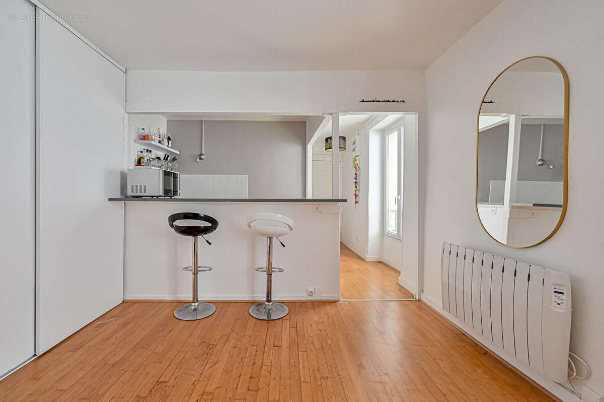 Appartement Paris 1 pièce(s) 29.15 m2 - photo 2