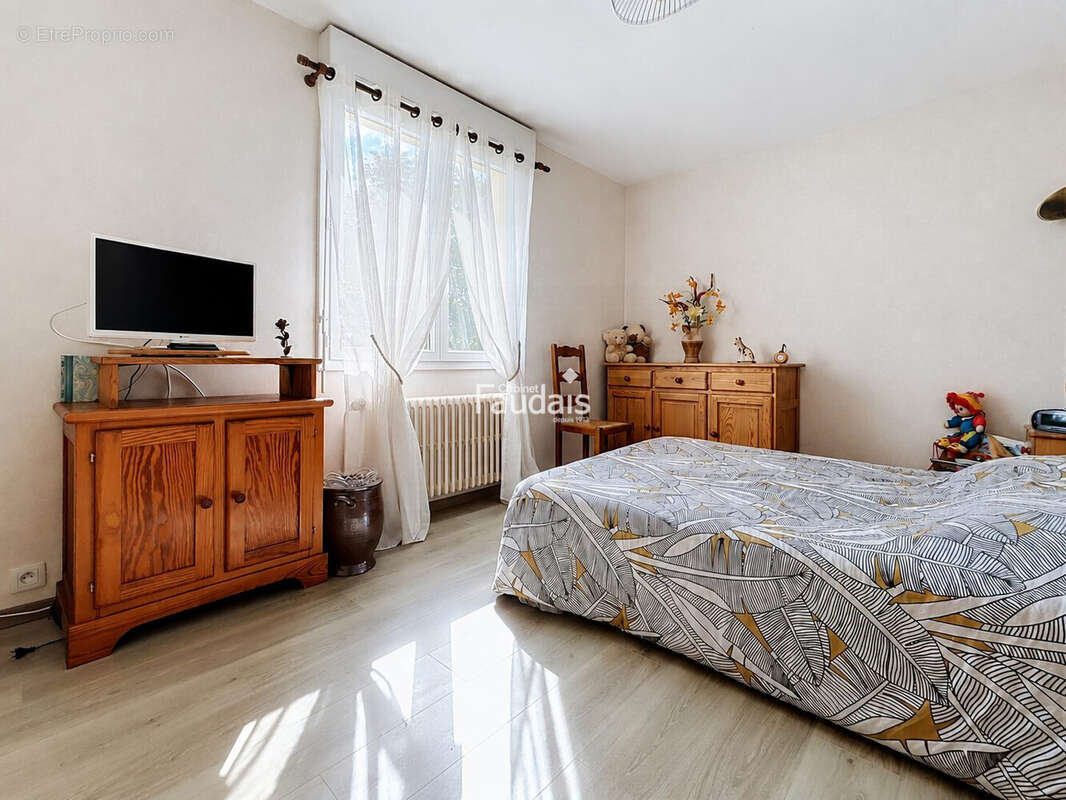 Maison 6 pièces 120 m² à vendre à Sainte-Mere-Eglise (50480) - photo 7