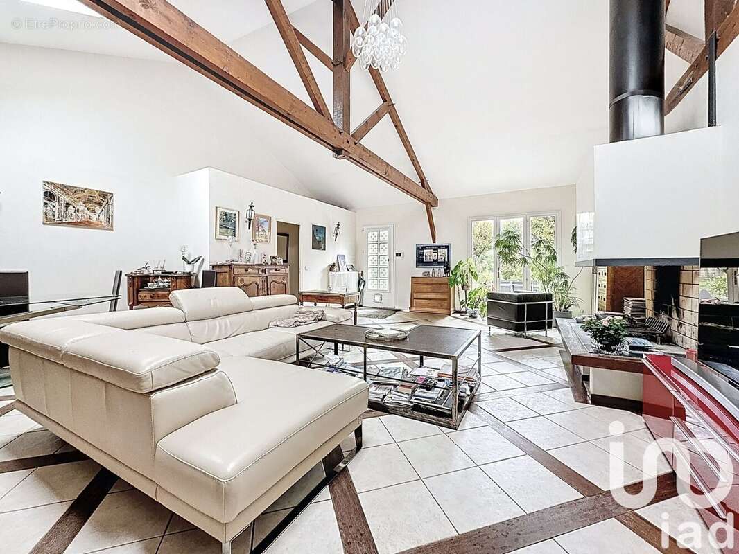 Photo 2 - Maison à SAINTRY-SUR-SEINE