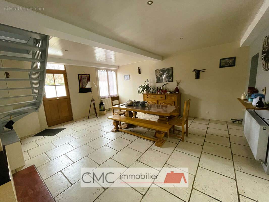 Maison à GASVILLE-OISEME