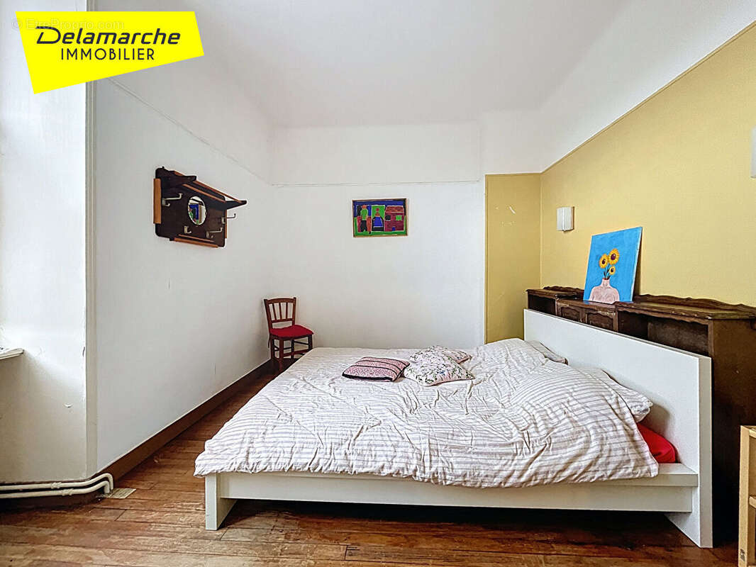 A VENDRE : Maison familiale dans le centre bourg de Pont Farcy - photo 16