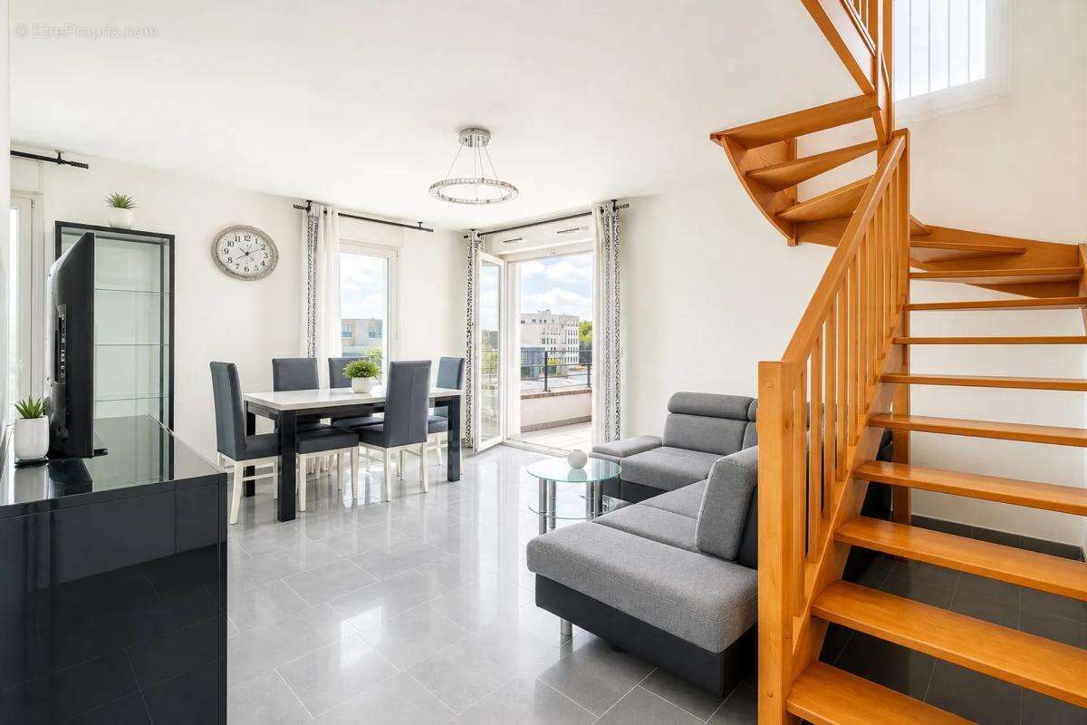 Appartement à STAINS