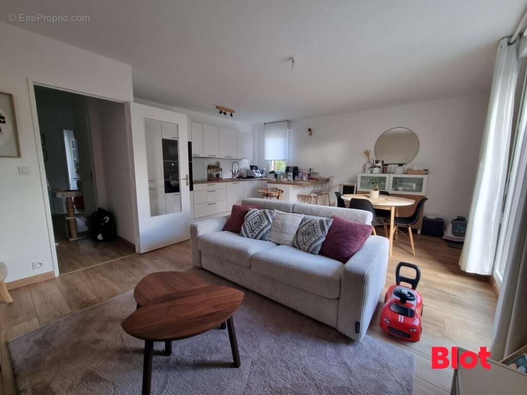 Appartement à PARTHENAY-DE-BRETAGNE