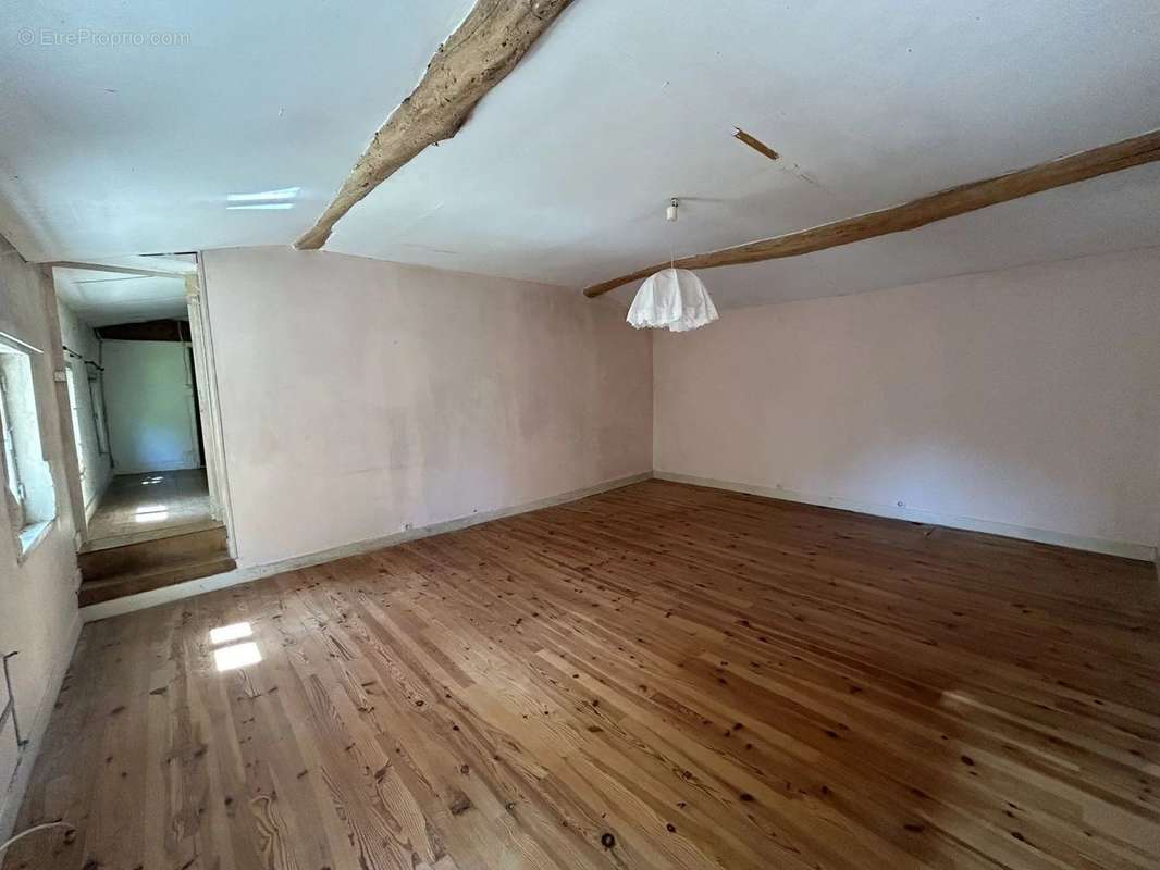 Maison à SAINT-JEAN-D&#039;ANGELY