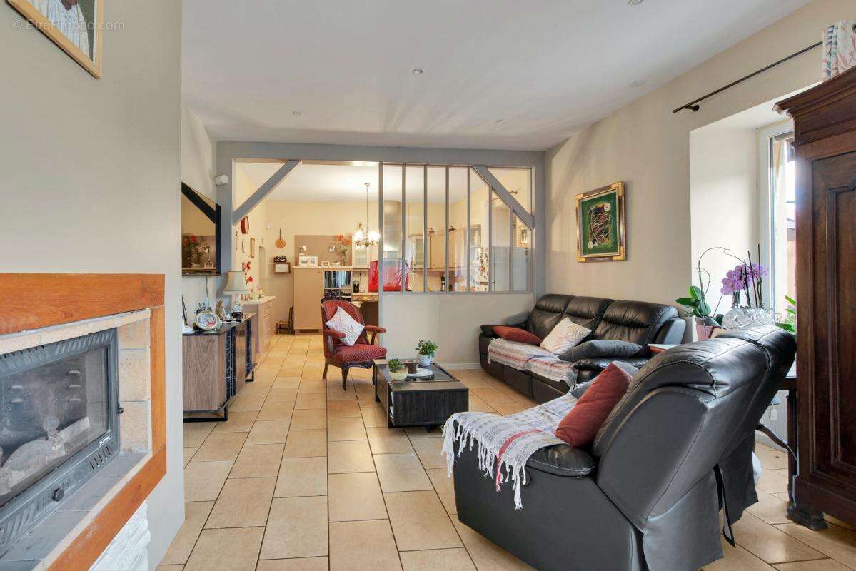 Maison à BLAYE-LES-MINES