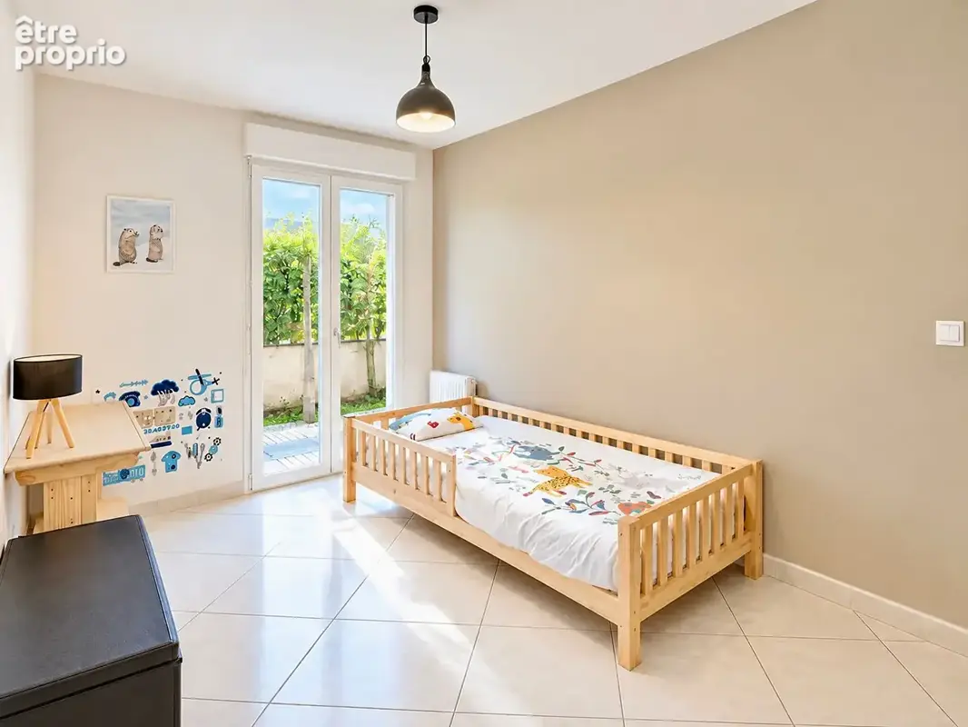 Appartement T4 de 98 m² avec terrasses et jardin - photo 6