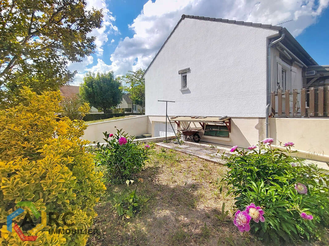 Maison à INGRE