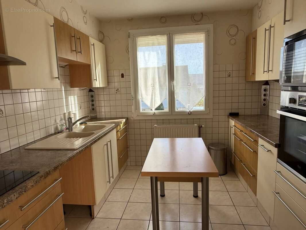 Maison à SAINT-JULIEN-DU-SAULT