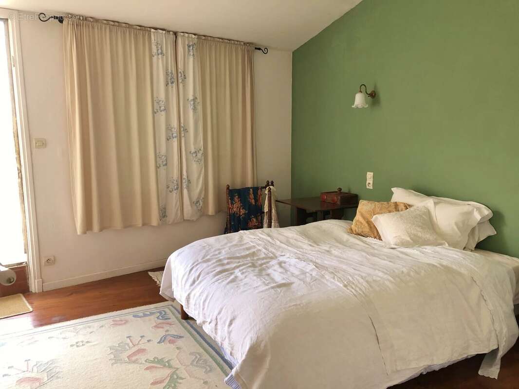 Montréal – Spacieuse maison familiale au coeur d’un village dynamique. - photo 10