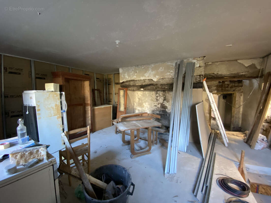 Maison à PERPEZAC-LE-BLANC