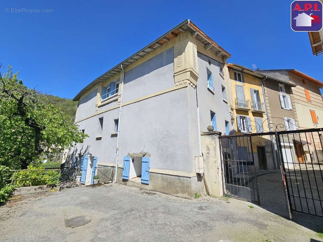 Appartement à AX-LES-THERMES