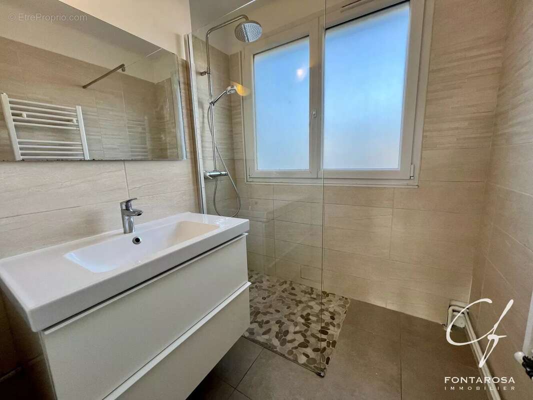 Appartement à FREJUS