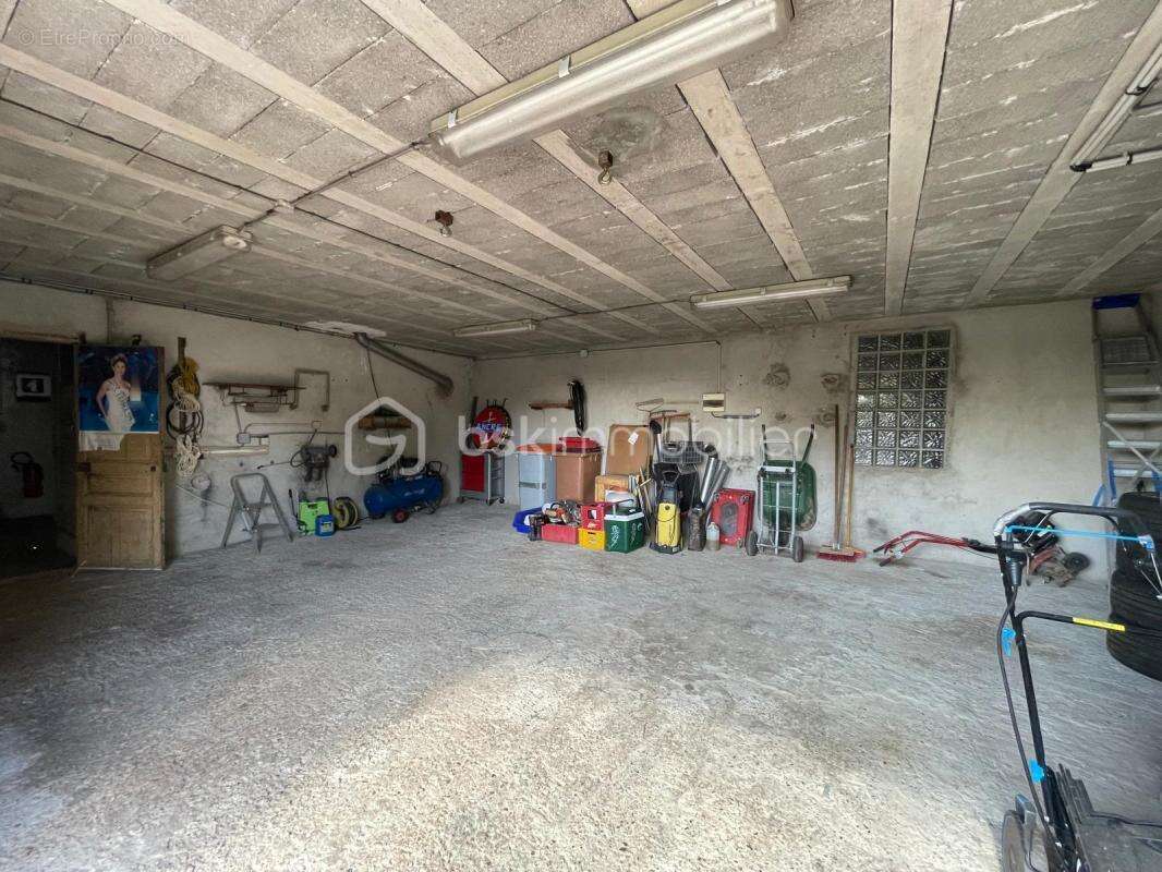 Maison à BRIARRES-SUR-ESSONNE