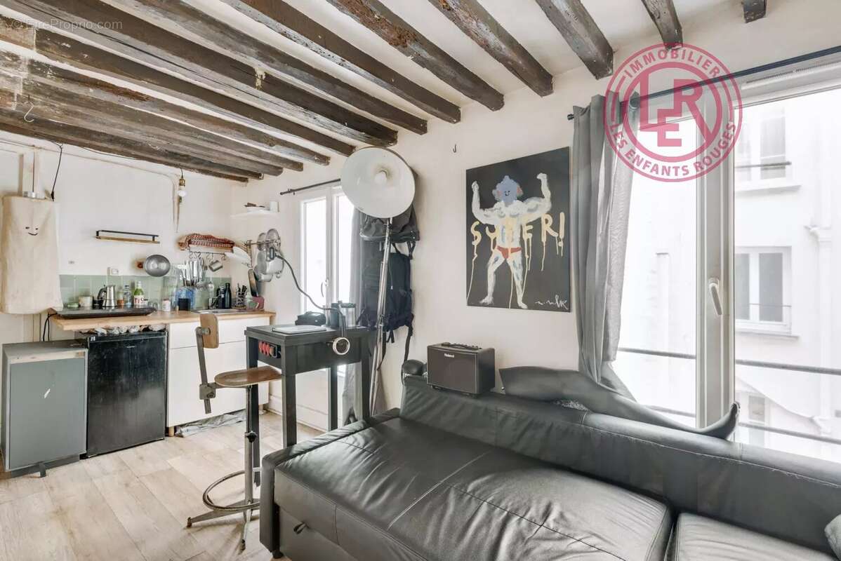 Appartement à PARIS-3E