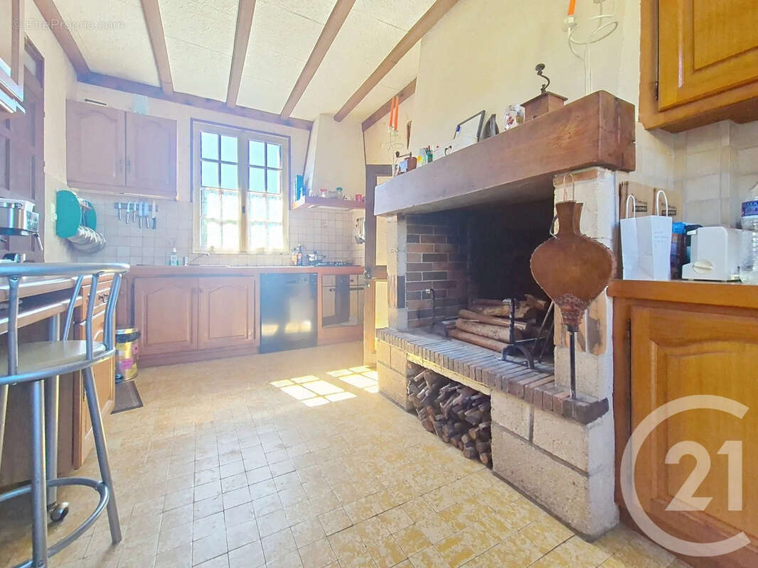 Maison à LE BEC-HELLOUIN