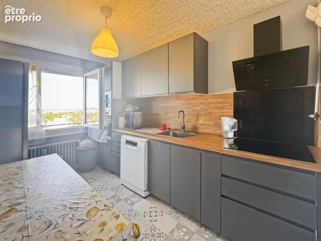Appartement à CHENOVE