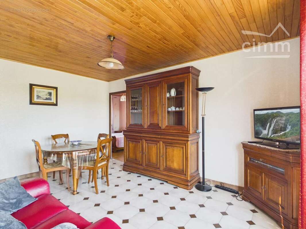 Appartement à FONTAINE