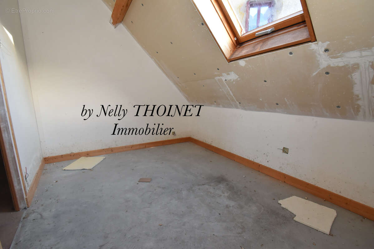 Maison à BESSE-ET-SAINT-ANASTAISE