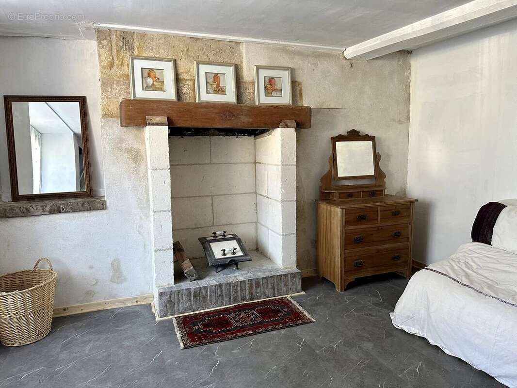 Maison à AUBETERRE-SUR-DRONNE