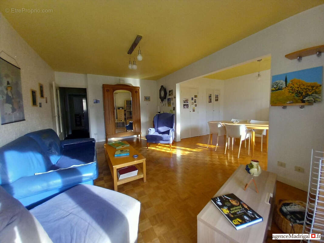 Appartement à SAINT-EGREVE