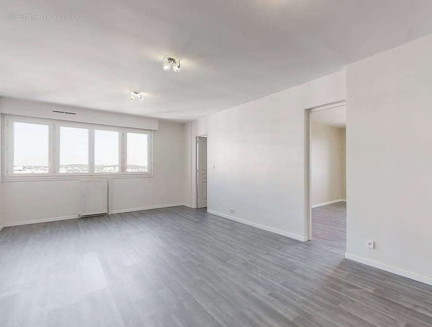 Appartement à EPINAY-SUR-SEINE