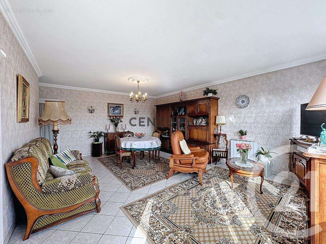 Appartement à MAISONS-ALFORT