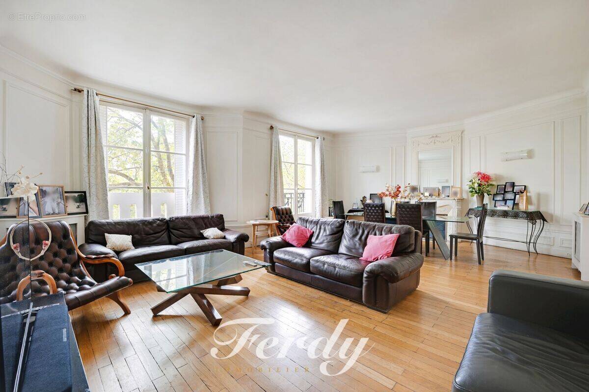 Appartement à PARIS-12E