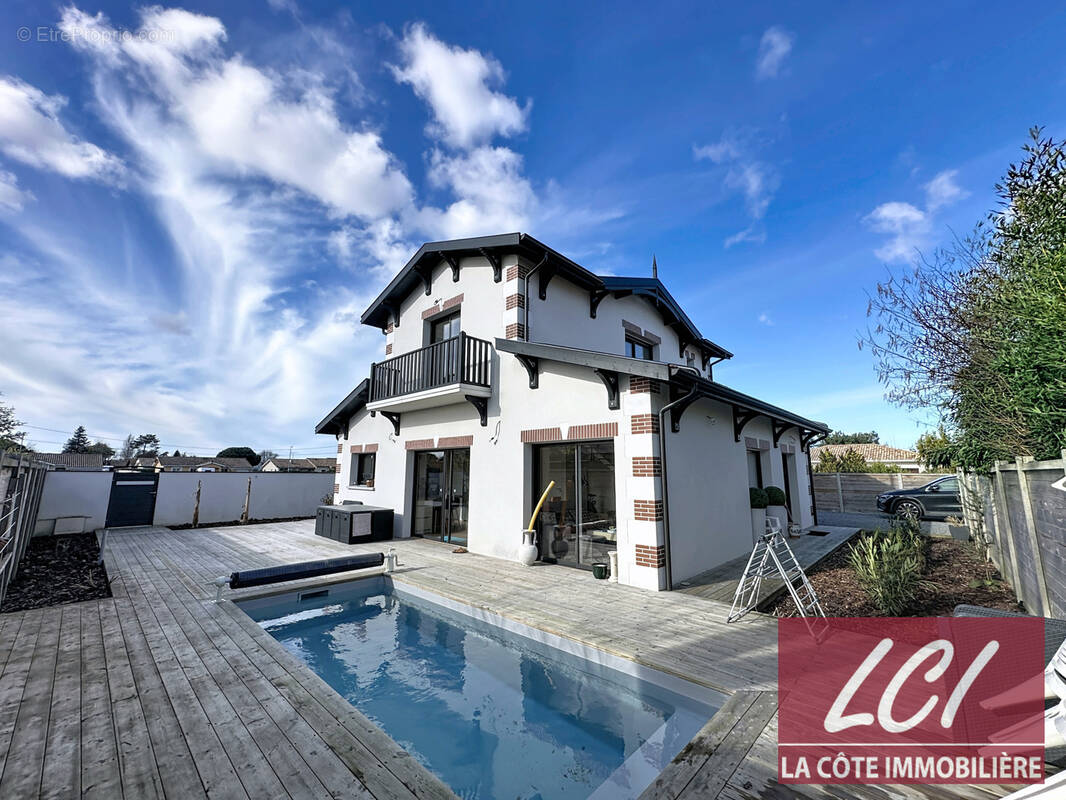 Maison à GUJAN-MESTRAS