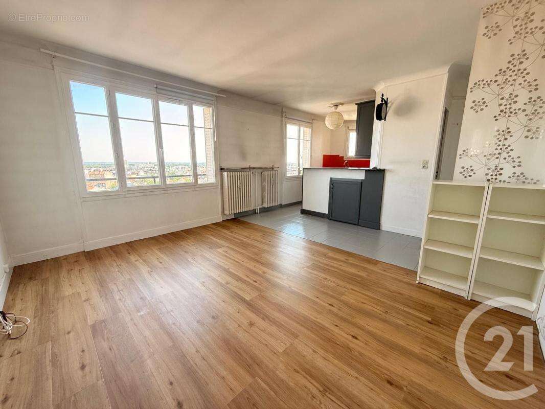 Appartement à FONTENAY-SOUS-BOIS