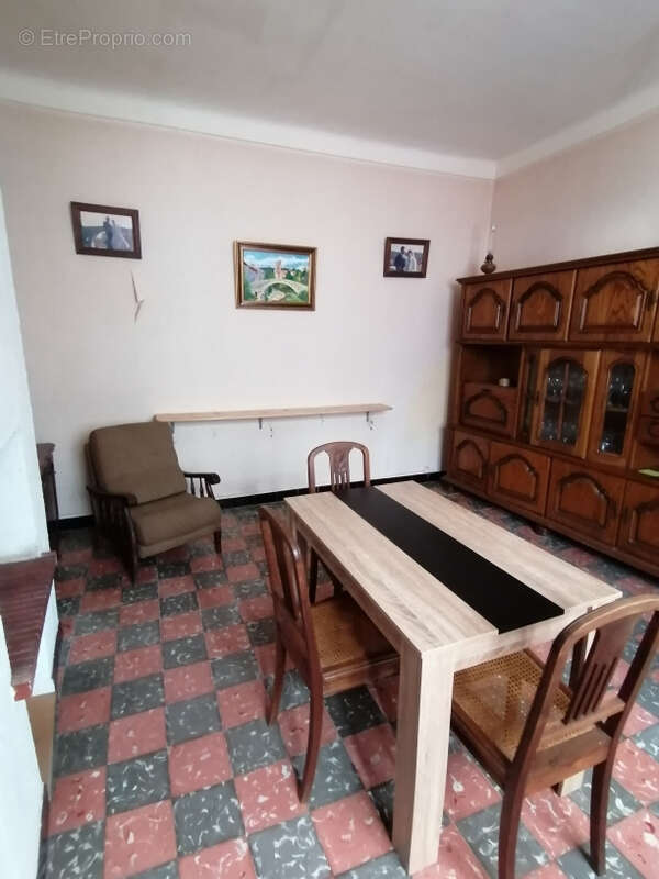 Maison à LAGRASSE