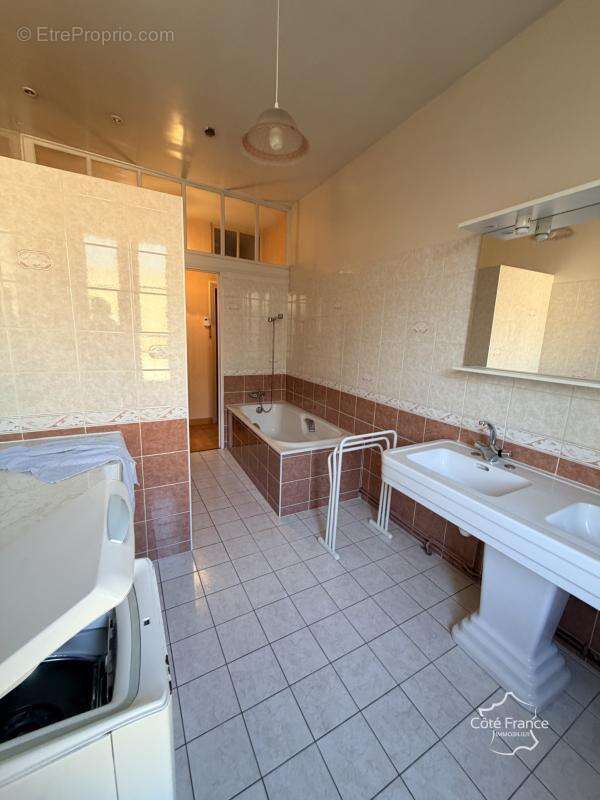 Maison à CRECY-SUR-SERRE