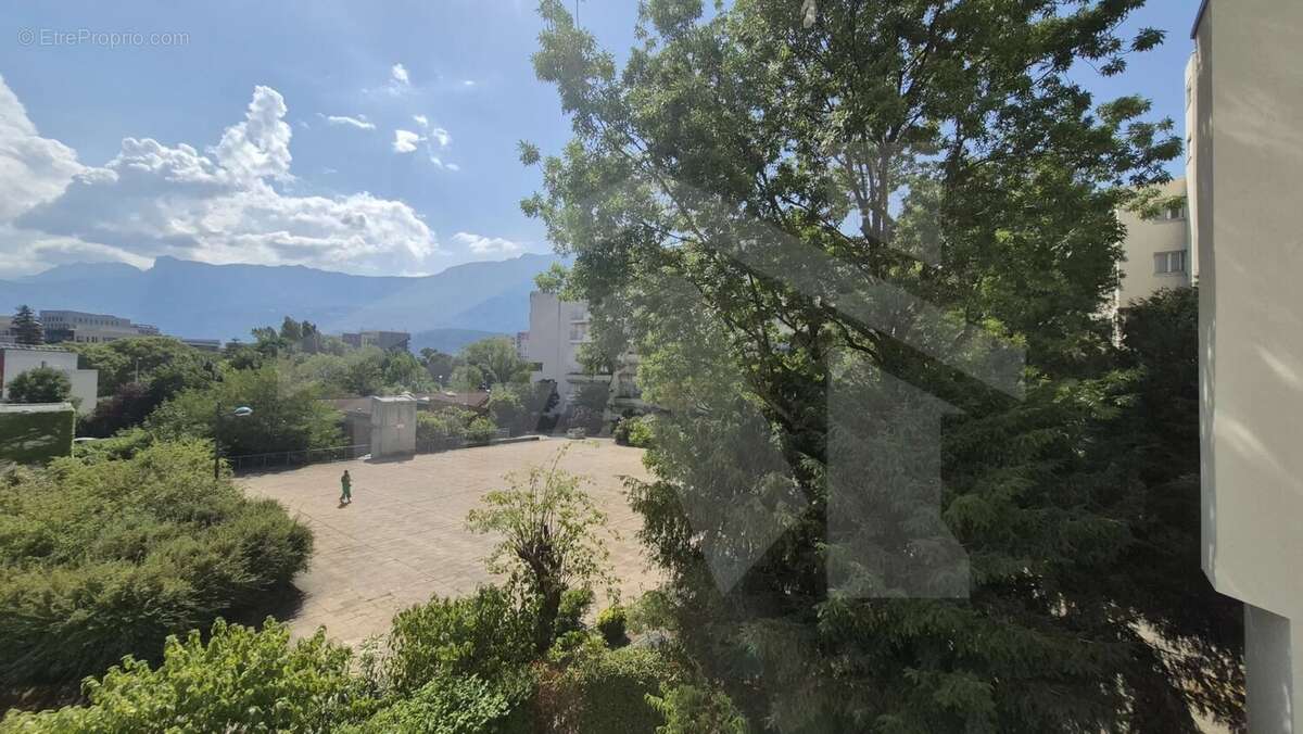Appartement à ECHIROLLES