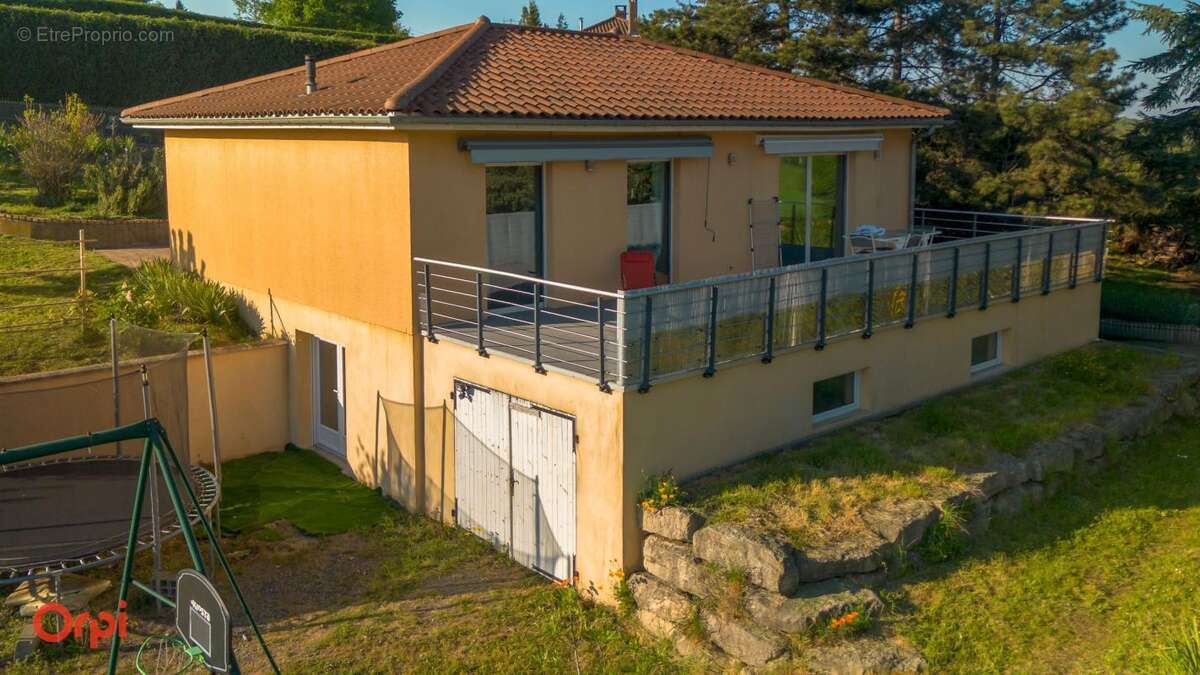 Maison à BRUSSIEU