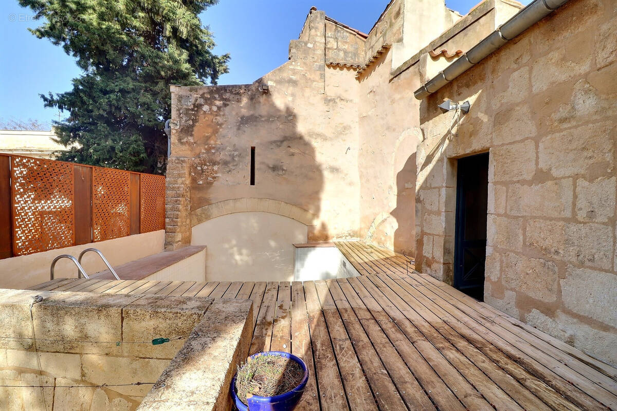 Maison à SAINT-BRES