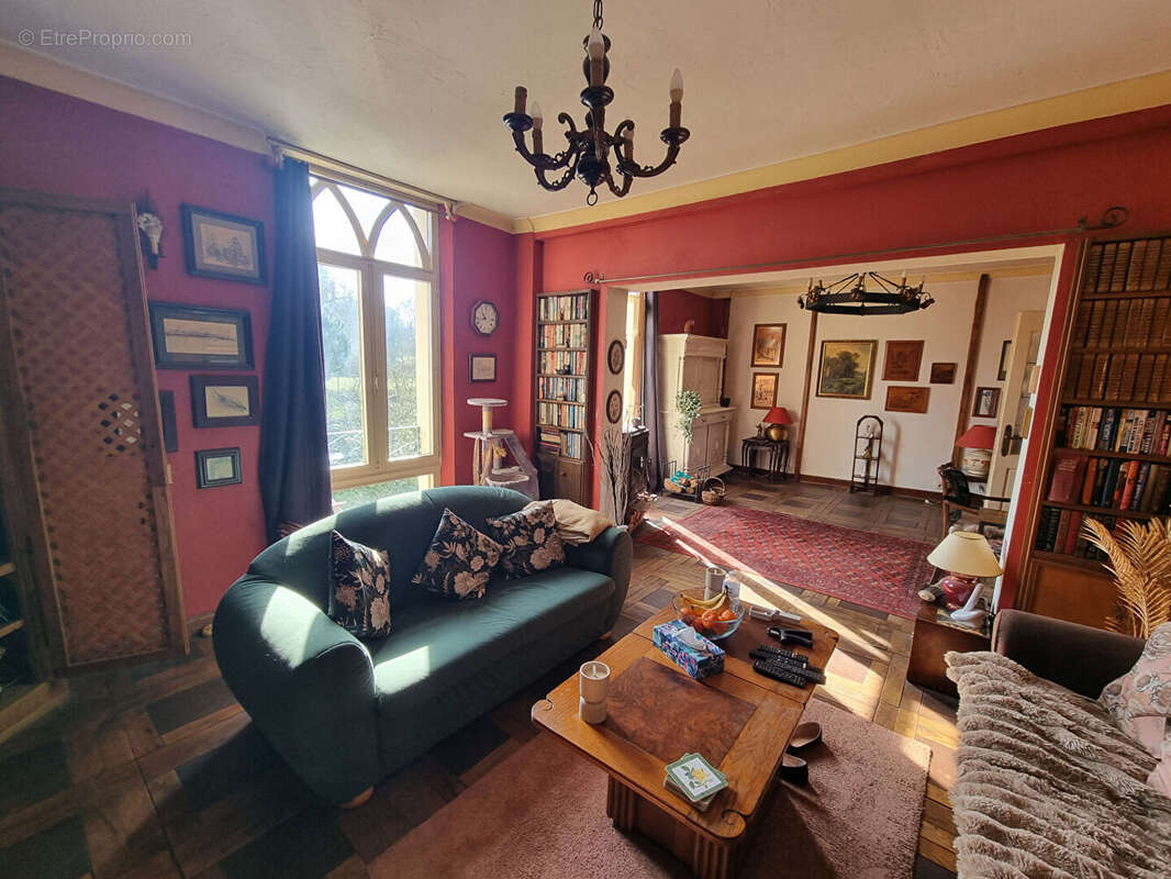 Maison à SAINT-HILAIRE-DU-HARCOUET