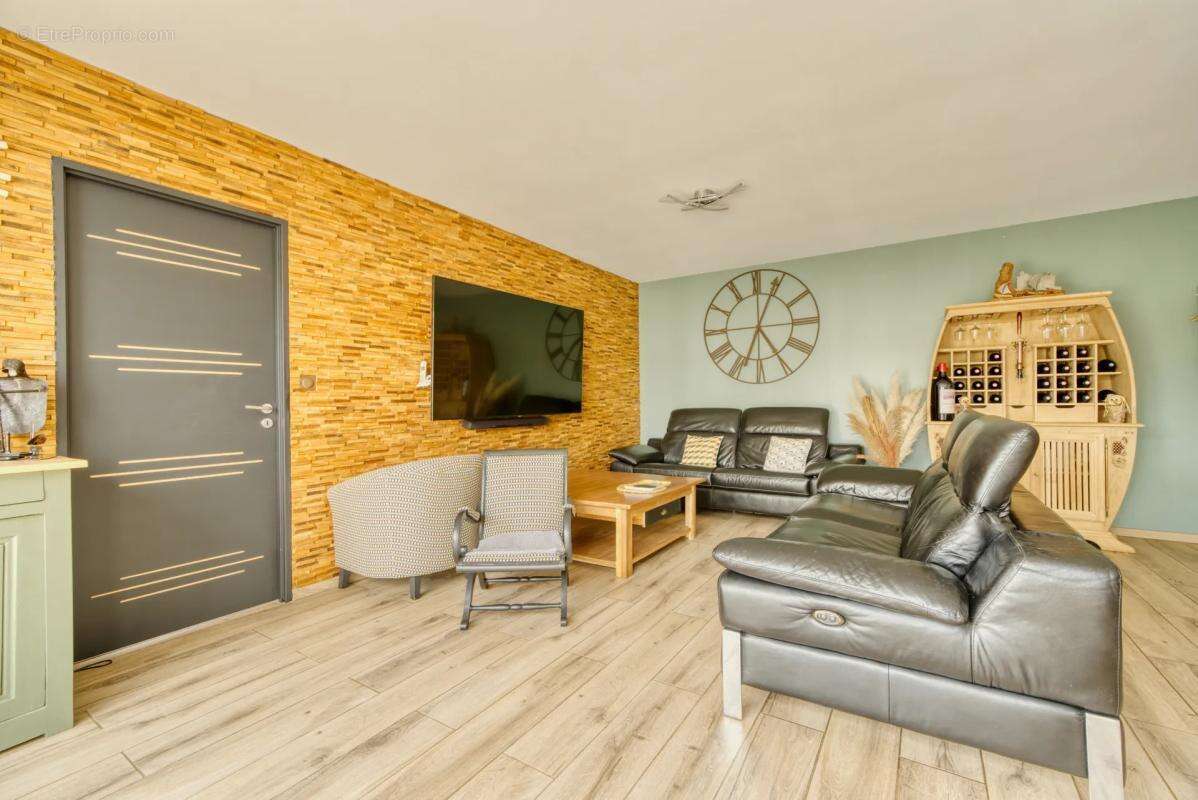 Maison à SAINT-JEAN-DE-LIVERSAY