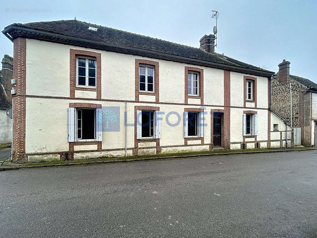 Maison à CHENNEBRUN