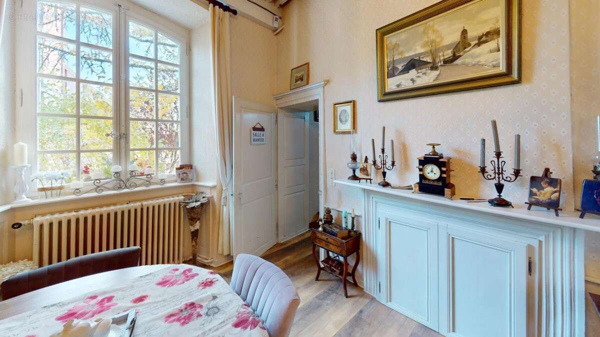 Maison à OYE-ET-PALLET