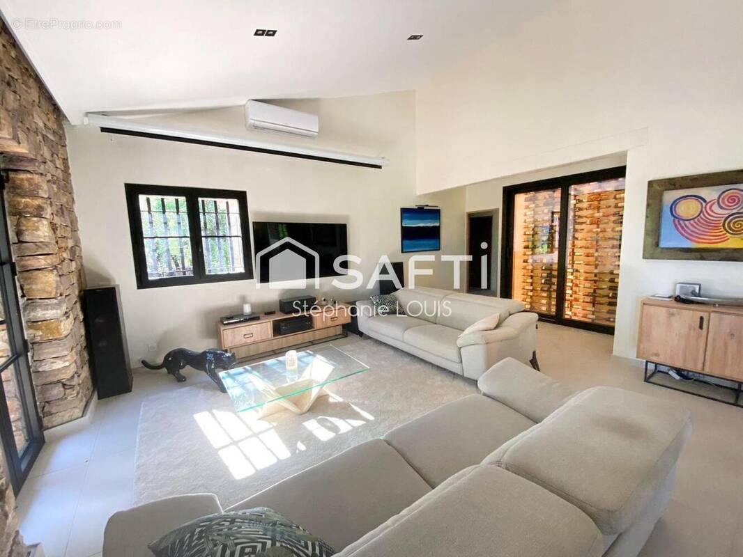 Photo 1 - Maison à LA MOTTE