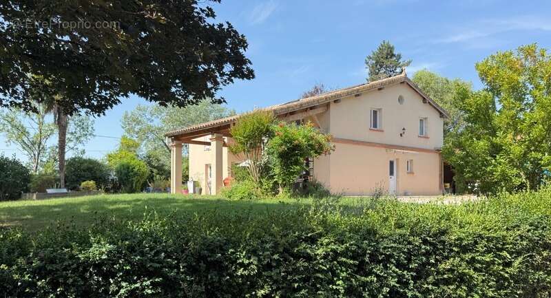 Maison t6 240 m2 - photo 3