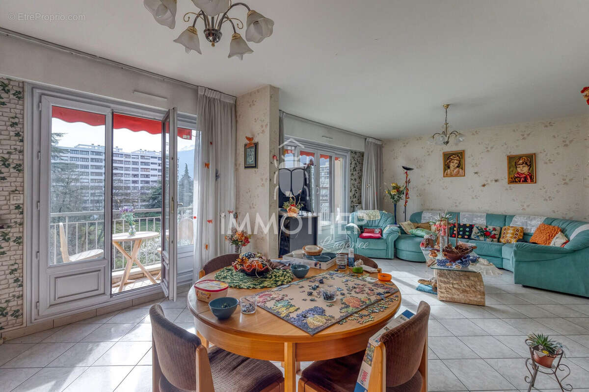 Appartement à ECHIROLLES