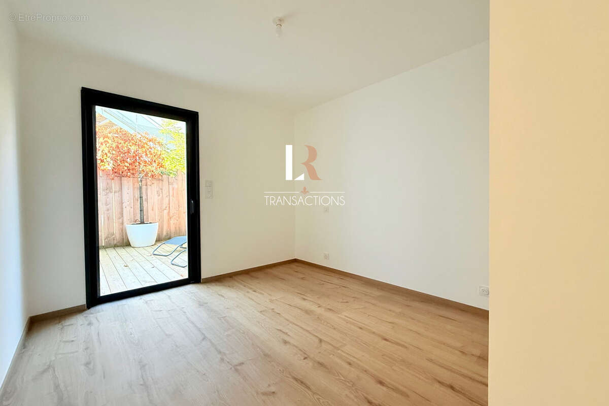 Maison à LA ROCHELLE