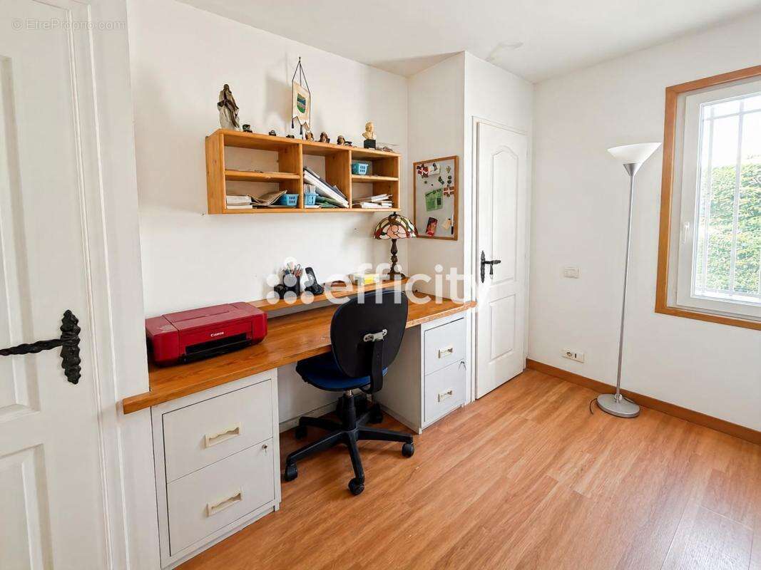 Maison 120 m² à Mazerolles  - photo 15