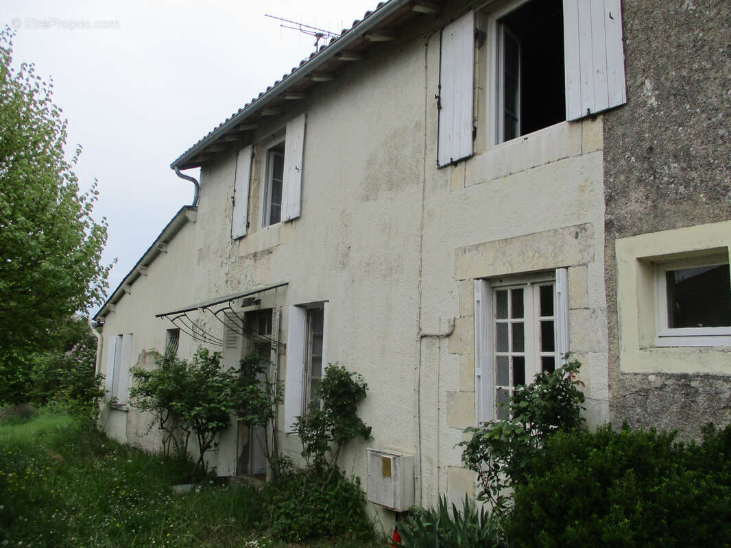 Maison à CEAUX-EN-COUHE