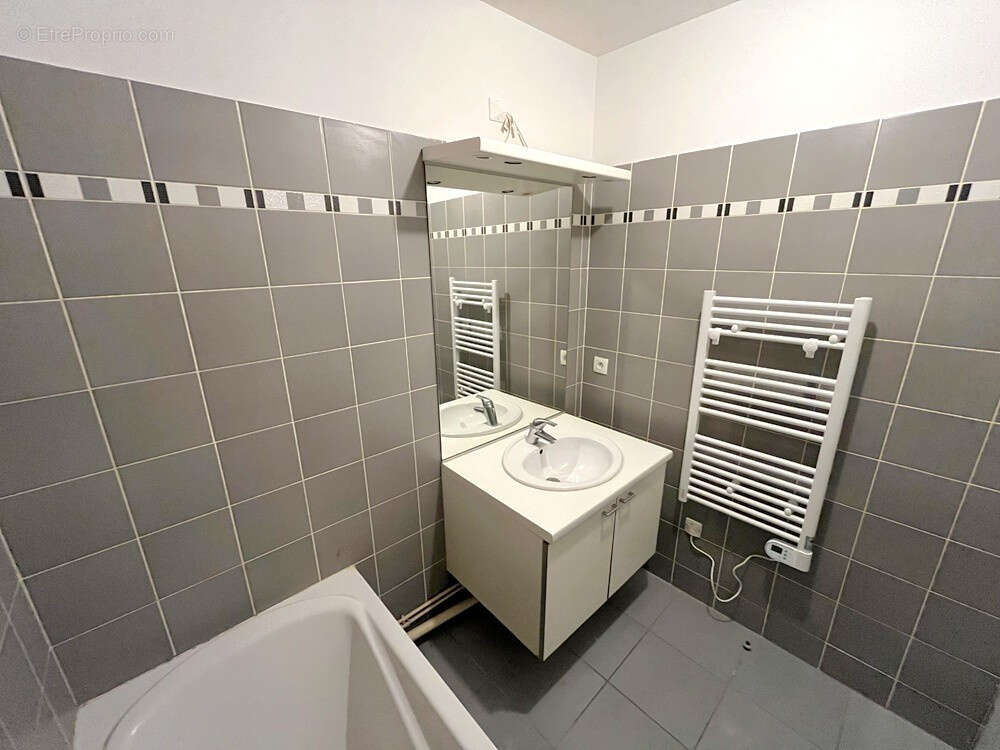 Tourcoing blanc seau appartement t2 avec stationnement - photo 11