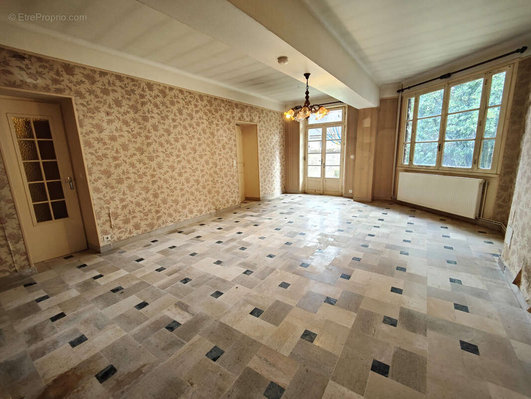 Maison à BUSSY-EN-OTHE