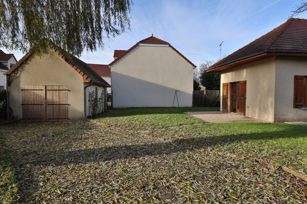 Maison à LES NOES-PRES-TROYES