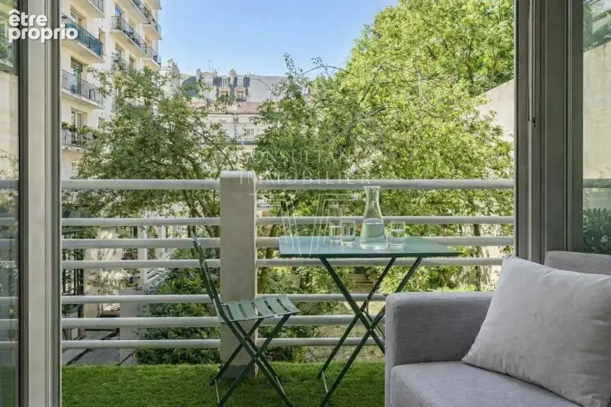 Deux chambres - balcon - parfait état - photo 2
