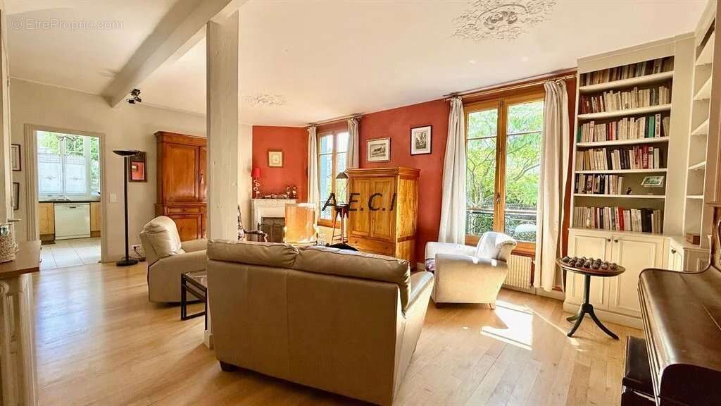 Maison à ASNIERES-SUR-SEINE